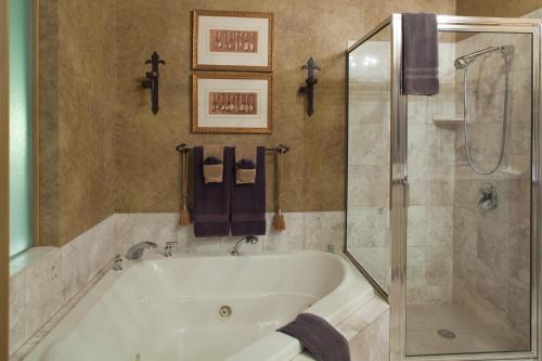 Bathroom, Twin Pine Manor in Ephrata Bathroom, Twin Pine Manor in Ephrata