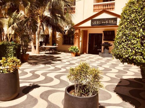 A szálláshely kívülről, Le Lodge des Almadies in Ngor A szálláshely kívülről, Le Lodge des Almadies in Ngor