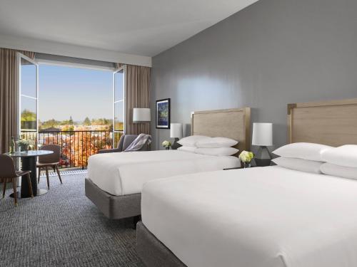 索諾瑪葡萄酒之鄉凱悅酒店 (Hyatt Regency Sonoma Wine Country) in 聖羅莎市中心(CA) 索諾瑪葡萄酒之鄉凱悅酒店 (Hyatt Regency Sonoma Wine Country) in 聖羅莎市中心(CA)