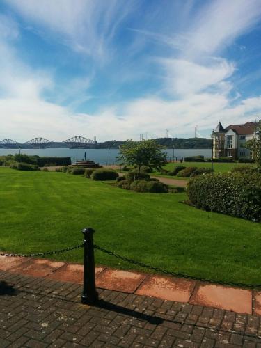 Garden, Boutique Coastal appt nr Edinburgh in Saint Davids Garden, Boutique Coastal appt nr Edinburgh in Saint Davids