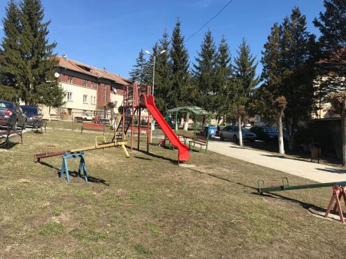 Programlehetőségek, Garsoniera Mandrilor in Targoviste Programlehetőségek, Garsoniera Mandrilor in Targoviste