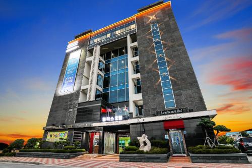 This photo about Gunsan Alice Hotel shared on HyHotel.com