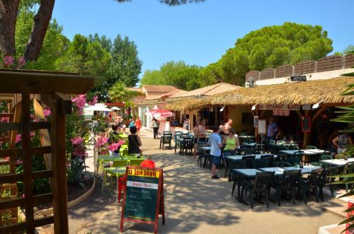 Restaurant, Camping L'EDEN in Le Grau du Roi Restaurant, Camping L'EDEN in Le Grau du Roi