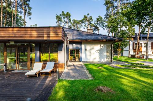 Úszómedence, Columna Medica in Lask Úszómedence, Columna Medica in Lask