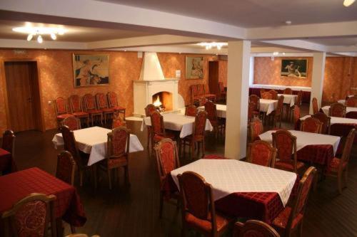 This photo about Ryan Johnson shared on HyHotel.com