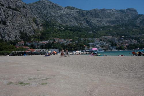 Strand, Hostel Omiš (Hostel Omis) in Omis Strand, Hostel Omiš (Hostel Omis) in Omis