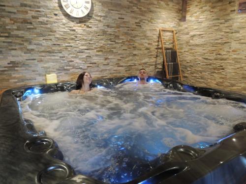 Gyógyfürdő, Gîte ESPERANZA SPA et SAUNA (Gite ESPERANZA SPA et SAUNA) in Haselbourg Gyógyfürdő, Gîte ESPERANZA SPA et SAUNA (Gite ESPERANZA SPA et SAUNA) in Haselbourg