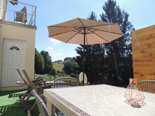 Erkély/terasz, Gîte ESPERANZA SPA et SAUNA (Gite ESPERANZA SPA et SAUNA) in Haselbourg Erkély/terasz, Gîte ESPERANZA SPA et SAUNA (Gite ESPERANZA SPA et SAUNA) in Haselbourg