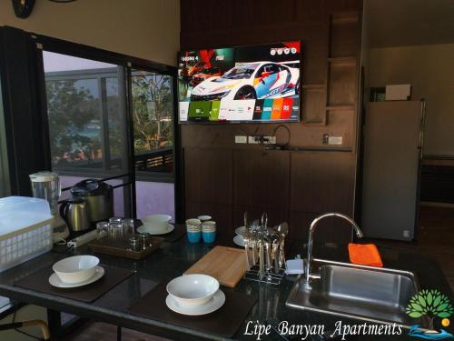 หลีเป๊ะ บันยัน อพาร์ตเมนต์ (Lipe Banyan Apartments) in ซันเซ็ตบีช หลีเป๊ะ บันยัน อพาร์ตเมนต์ (Lipe Banyan Apartments) in ซันเซ็ตบีช