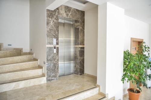 Hakcan Hotel in Gaziemir Hakcan Hotel in Gaziemir
