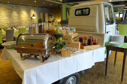 طعام و مشروبات, Waldhotel in Lingen (Ems) طعام و مشروبات, Waldhotel in Lingen (Ems)