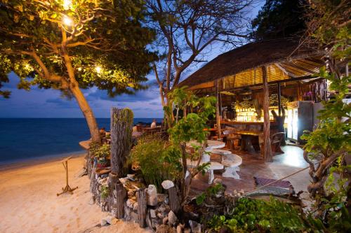 Beach, Coral View Resort in Sai Daeng Beach Beach, Coral View Resort in Sai Daeng Beach