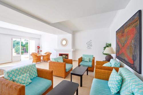 Előcsarnok, Gavimar Cala Gran Hotel and Apartments in Cala d 'Or Előcsarnok, Gavimar Cala Gran Hotel and Apartments in Cala d 'Or