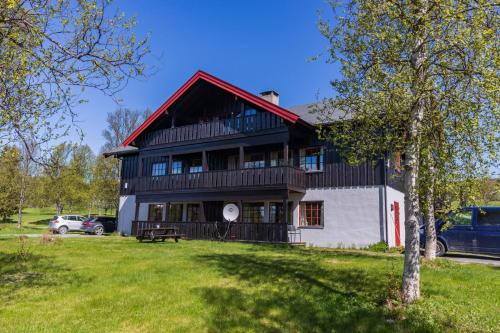 Knuts Hyttegrend in Beitostolen Knuts Hyttegrend in Beitostolen