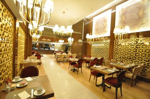 Restaurant, Suite Hotel Casa Diamond in Fonciere Restaurant, Suite Hotel Casa Diamond in Fonciere