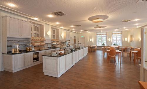 Food and beverages, Hotel Neuwarft in Dagebull Food and beverages, Hotel Neuwarft in Dagebull