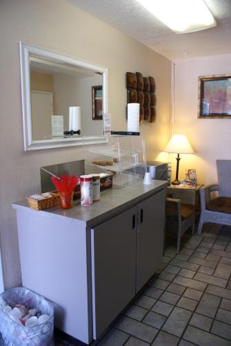 Food and beverages, Heritage Inn San Diego in San Diego (CA) Food and beverages, Heritage Inn San Diego in San Diego (CA)