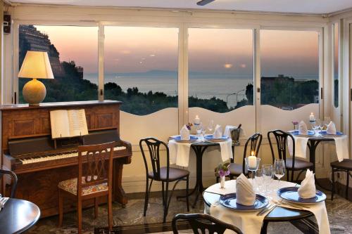 Restaurant, Hotel Rivage in Sorrento Restaurant, Hotel Rivage in Sorrento