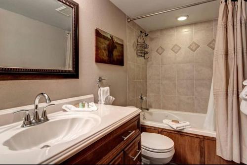 This photo about Swan's Nest - Hike & Bike Breckenridge shared on HyHotel.com