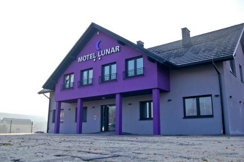 Hotel Motel Lunar