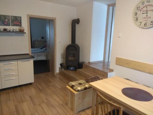NOVODVORSKÝ APARTMÁN SÁRA (NOVODVORSKY APARTMAN SARA) in เมสโต NOVODVORSKÝ APARTMÁN SÁRA (NOVODVORSKY APARTMAN SARA) in เมสโต