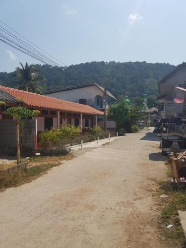 This photo about Baan Chai Lay apartment shared on HyHotel.com