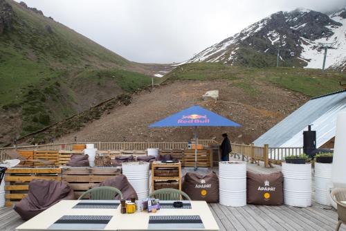 This photo about S.N.e.G shared on HyHotel.com