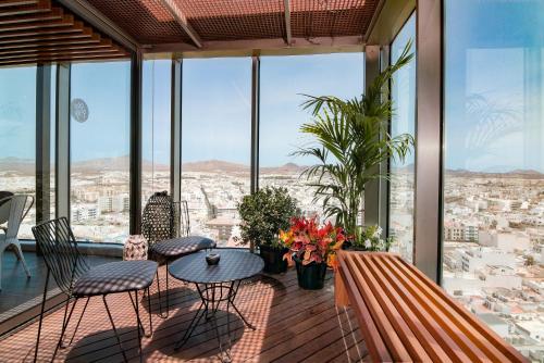 حانة/استراحة, Arrecife Gran Hotel & Spa in لانزاروتى حانة/استراحة, Arrecife Gran Hotel & Spa in لانزاروتى