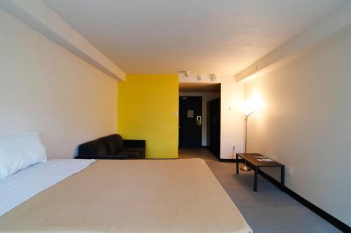 This photo about Parkside Student Residence Downtown Toronto shared on HyHotel.com