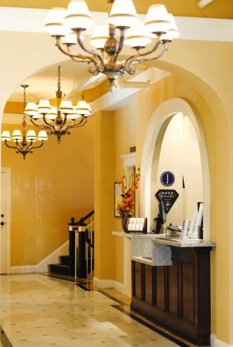 Lobby, Grande Colonial La Jolla near La Jolla Cove Lobby, Grande Colonial La Jolla near La Jolla Cove