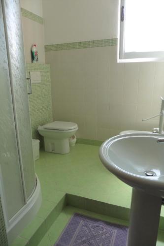 Bathroom, XX Settembre in Alghero Bathroom, XX Settembre in Alghero