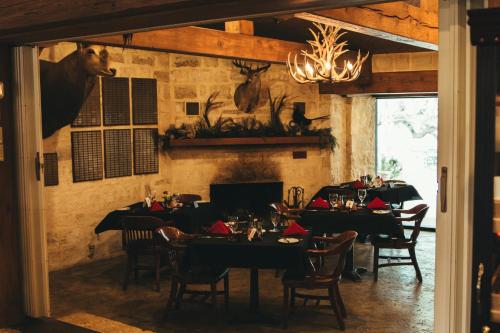 Étterem, Joshua Creek Ranch in Boerne Étterem, Joshua Creek Ranch in Boerne