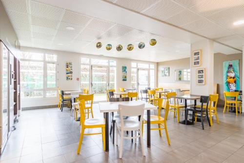 Comida y bebida, B&B HOTEL Tours Parc Expo St-Avertin in Saint-Avertin Comida y bebida, B&B HOTEL Tours Parc Expo St-Avertin in Saint-Avertin