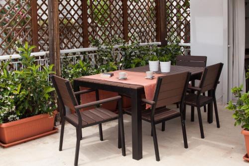 Homz AH02 Kolonaki Penthouse Studio