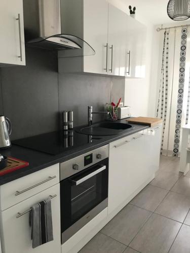 Зовнішній вигляд готелю, Roanne-centre appartement in Roanne Зовнішній вигляд готелю, Roanne-centre appartement in Roanne