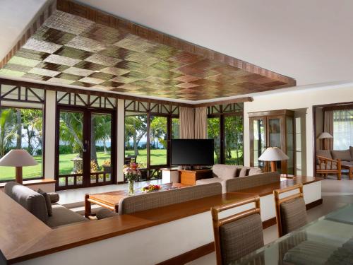 阳台/露台, 洛姆布克假日酒店 (Holiday Resort Lombok) in 龙目岛 阳台/露台, 洛姆布克假日酒店 (Holiday Resort Lombok) in 龙目岛