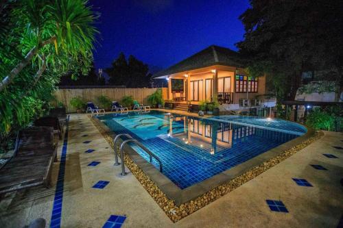 オアシス ハクナ マタタ10