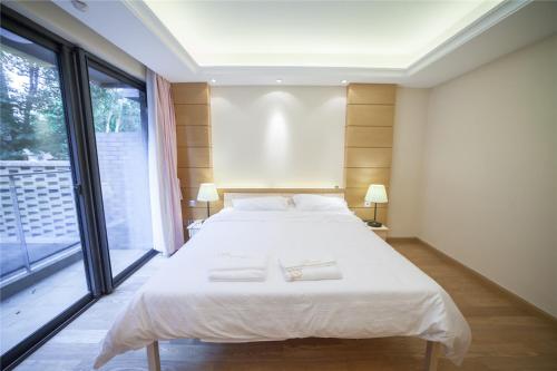 This photo about Taihu Holiday Villa shared on HyHotel.com