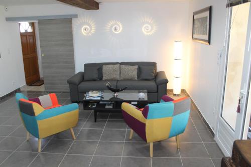 La Petite Ferme du Marais in Saint-Germain-du-Bois La Petite Ferme du Marais in Saint-Germain-du-Bois