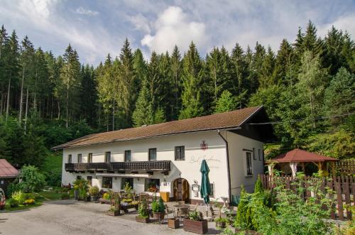 This photo about Waldhotel Bad Jungbrunn shared on HyHotel.com