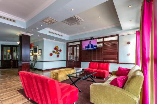 Αίθουσα υποδοχής, Cresta President Hotel in Γκαμπορόνε Αίθουσα υποδοχής, Cresta President Hotel in Γκαμπορόνε
