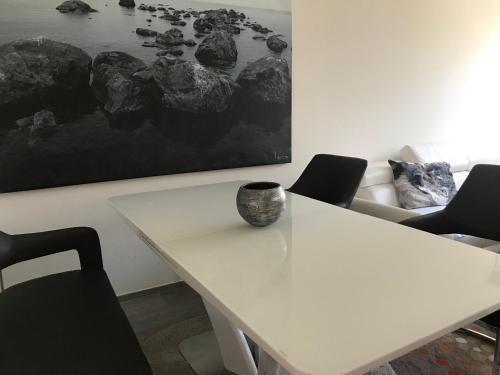 This photo about Rhein Promenade shared on HyHotel.com