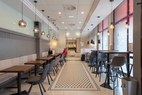 Bar/ Salón, Hotel & Spa Real Jaca in Jaca Bar/ Salón, Hotel & Spa Real Jaca in Jaca