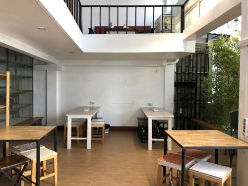 Instalações, PLOY Hostel in Banguecoque Instalações, PLOY Hostel in Banguecoque