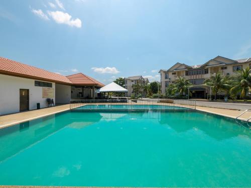Swimming pool, Seri Bayu Resort Hotel near Bagan Lalang Beach Swimming pool, Seri Bayu Resort Hotel near Bagan Lalang Beach