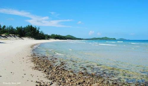 Beach, NHA NGHI PHUONG THAO in Quan Lan Island Beach, NHA NGHI PHUONG THAO in Quan Lan Island