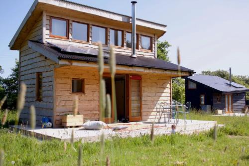 Facilities, Tiny Home cabin Eilidh in Cowes South and Northwood Facilities, Tiny Home cabin Eilidh in Cowes South and Northwood