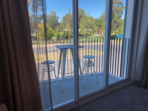 Balcony/terrace, Young Federation Motor Inn in Young Balcony/terrace, Young Federation Motor Inn in Young