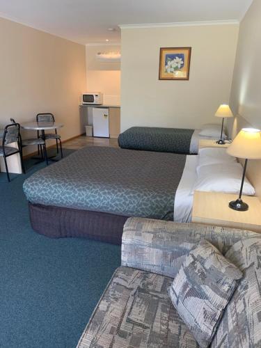 Arthur Phillip Motor Inn in Cowes Arthur Phillip Motor Inn in Cowes