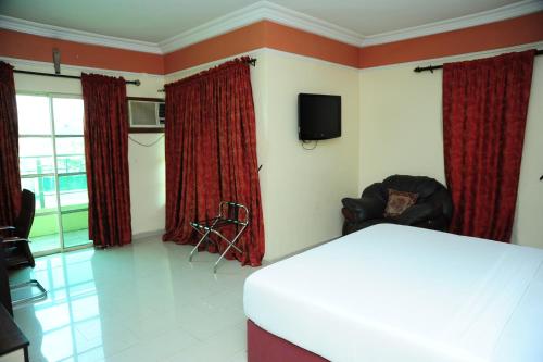 This photo about Richton Hotel and Suites shared on HyHotel.com